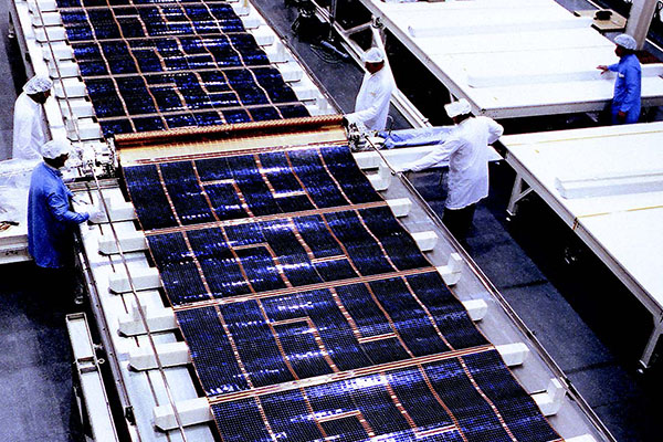 The Hubble solar arrays being unfurled on the water table in the
British Aerospace test facility outside of Bristol, England